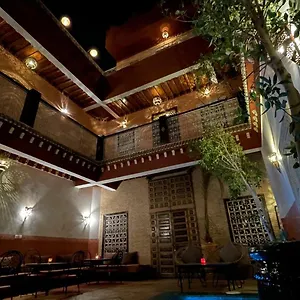 2* Riad Naya